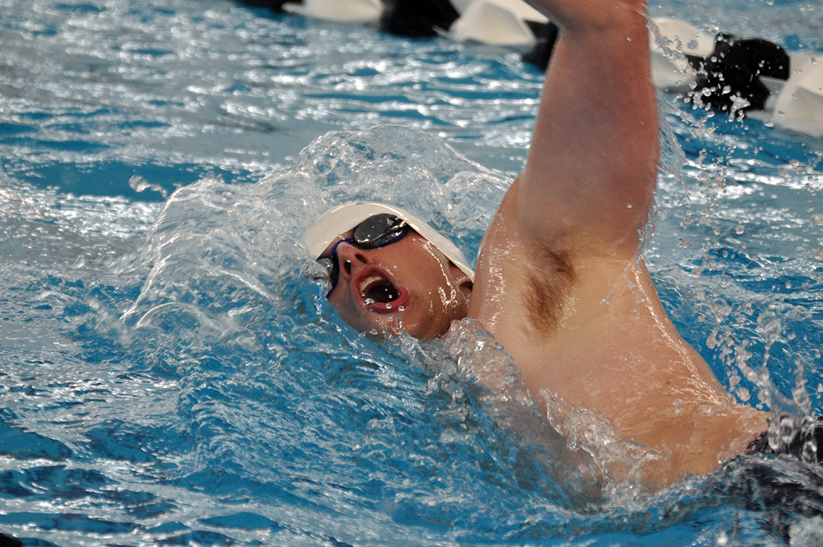 Lions in Fourth After Second Day of AMCC Championships