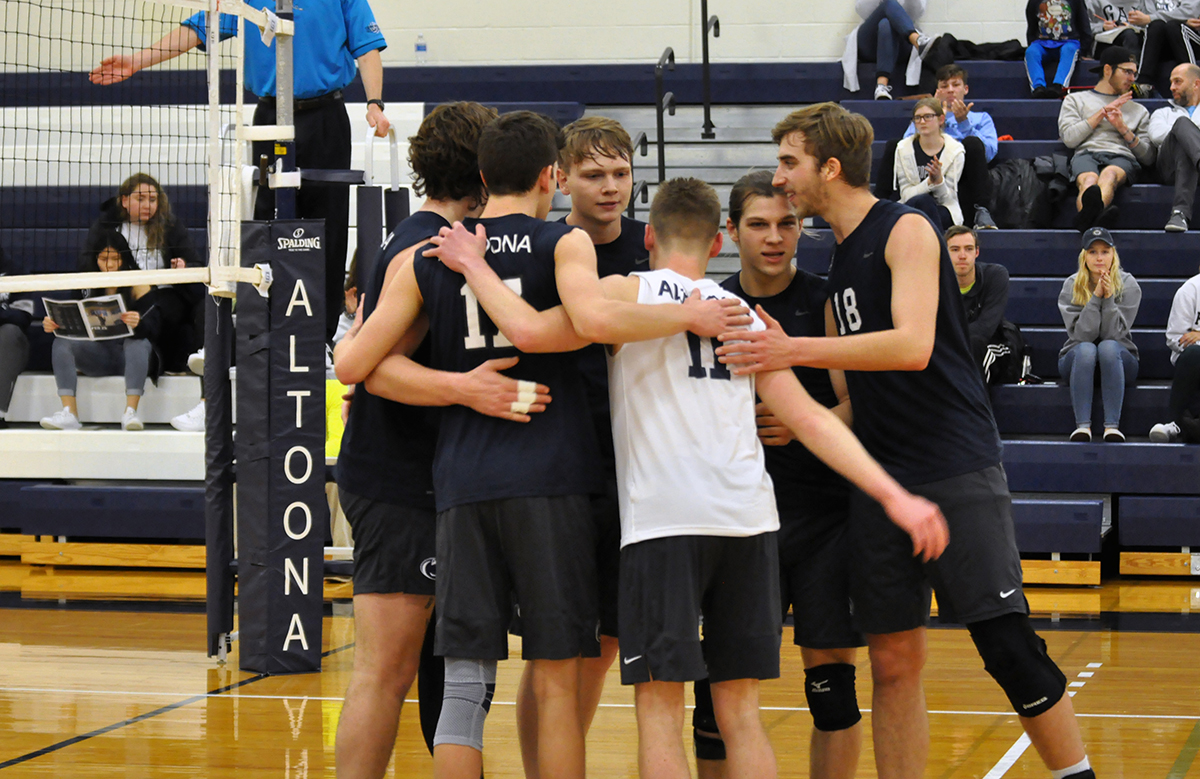 Men’s Volleyball Loses Two in Tri-Match at Juniata