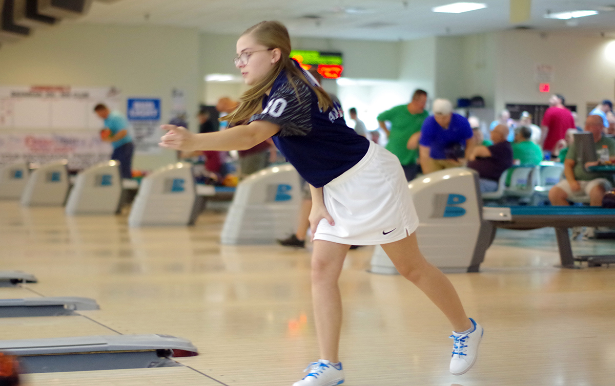 Women’s Bowling Finishes Ninth at Red Flash Invite