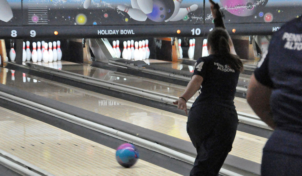 Women’s Bowling Goes 2-3 in Saturday AMCC Action