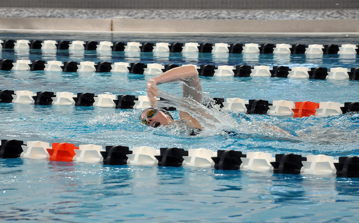 Women’s Swimming Ranks Fourth After Day One at AMCCs