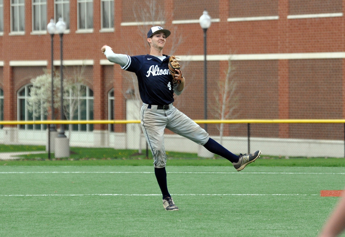 Baseball Exits AMCC Tournament With 9-4 Loss to Behrend