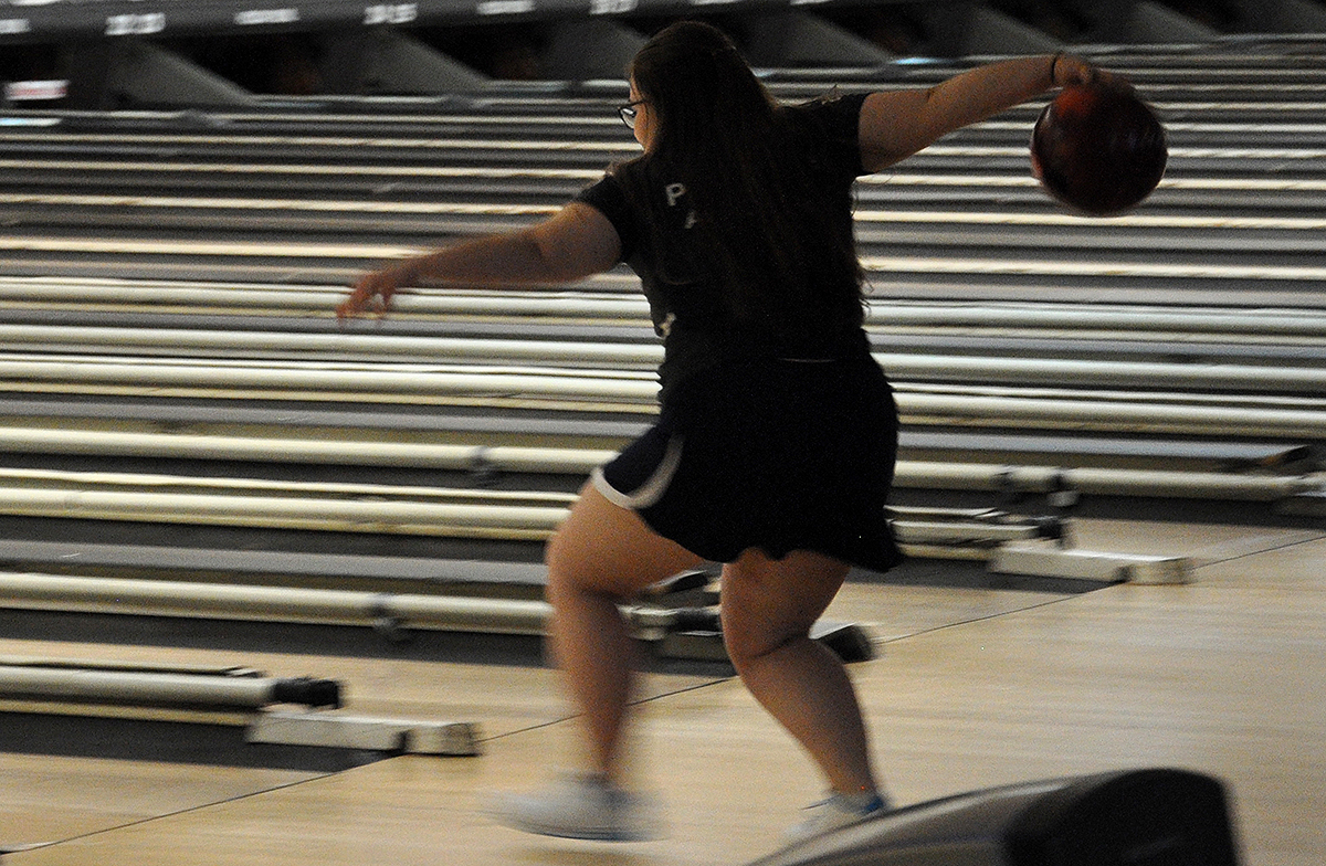 Lady Lions Bowling Goes 2-1 to Finish Seventh at SFU Invitational