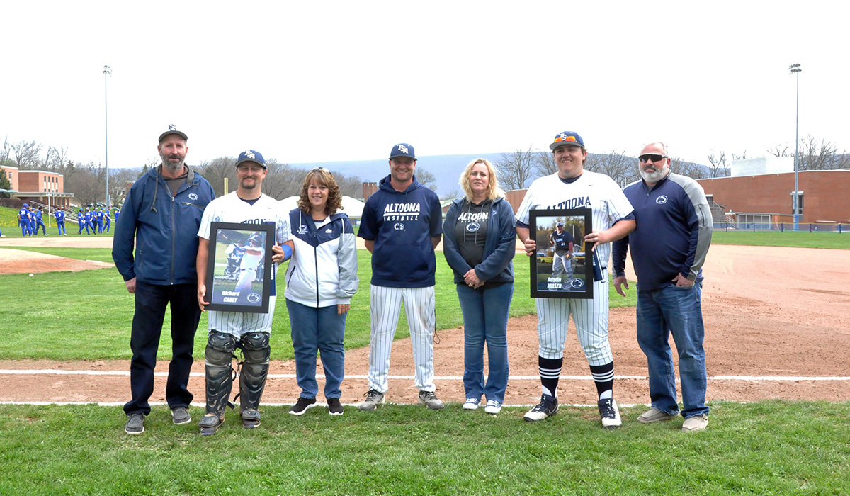 Lions Split Senior Day Twinbill With Hilbert