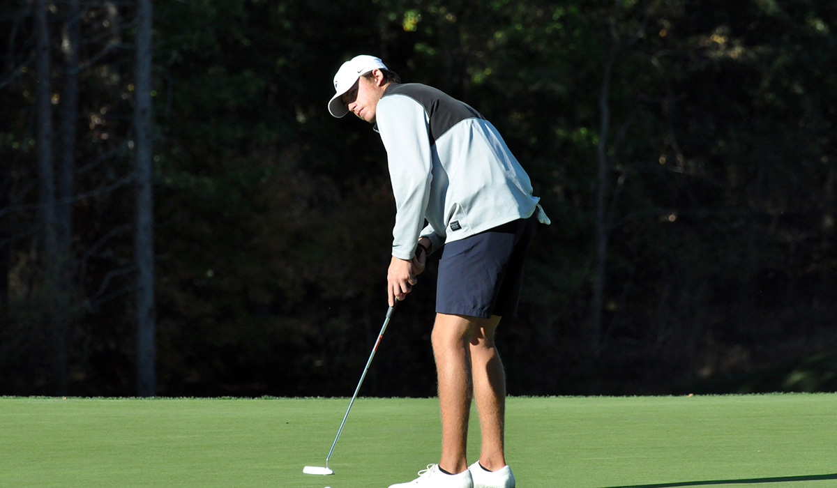 Golf Takes Third Place in Penn State Division III Challenge