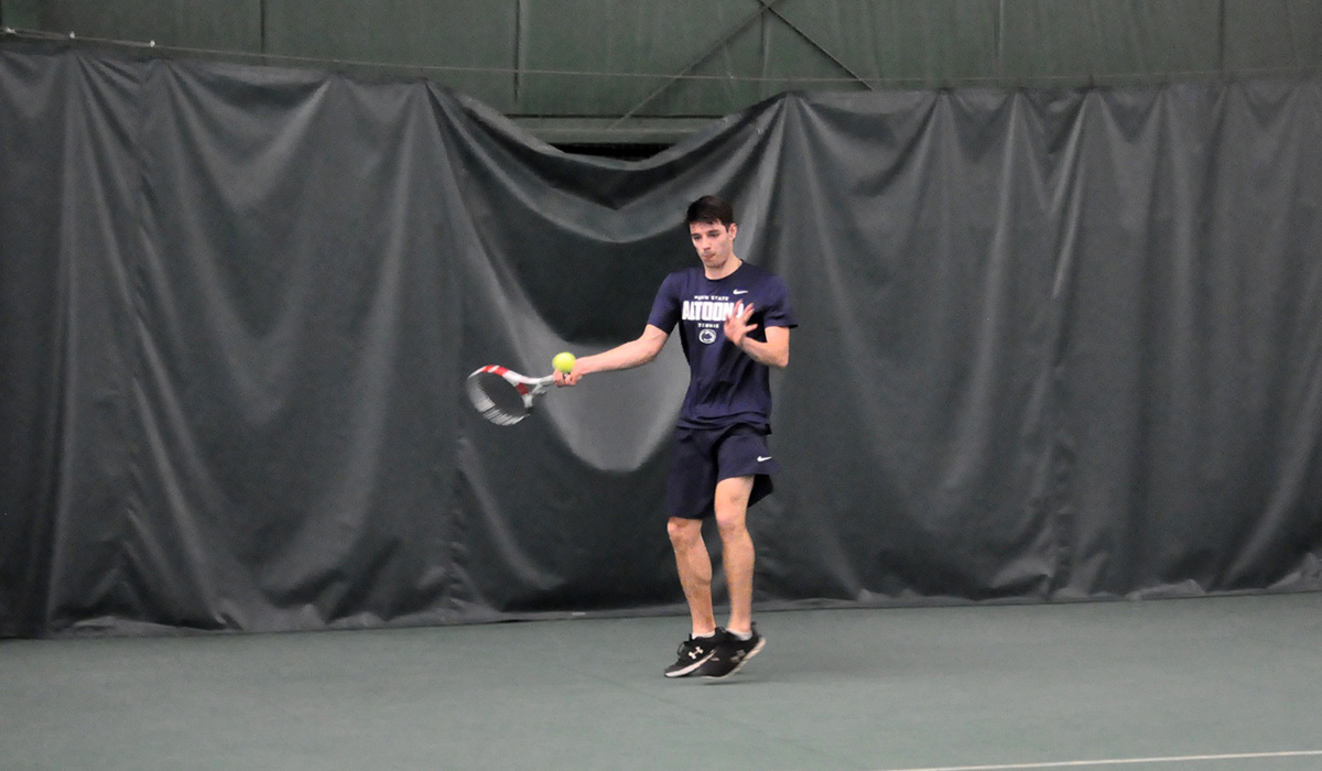 Men’s Tennis Advances to AMCC Title Match with Record-Setting Win