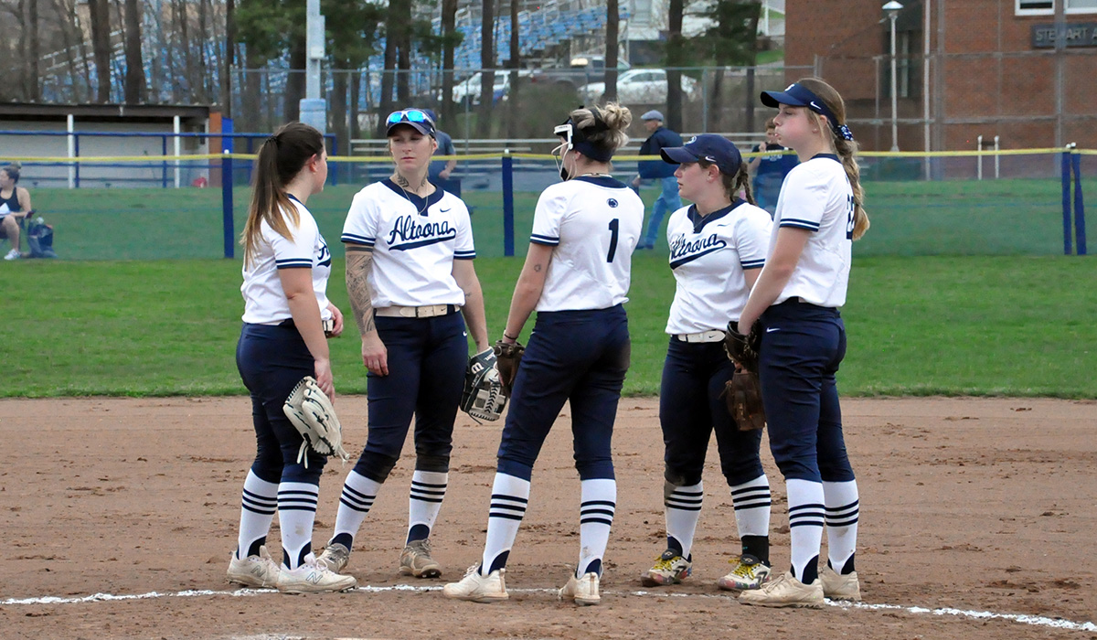 Softball Drops Two in Regular Season Finale at Behrend