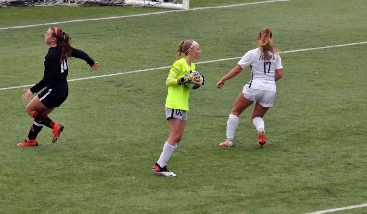 Women’s Soccer Falls to Behrend in AMCC Semifinal Game