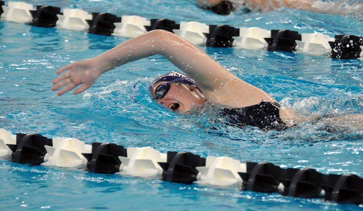 Women’s Swimming Finishes Ninth at Oberlin Invite