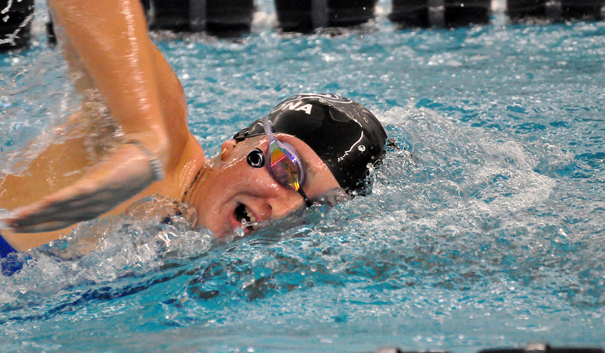 Women’s Swimming Opens AMCC Championships in Third