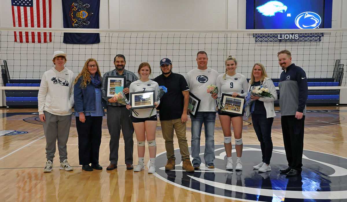 Women’s Volleyball Earns Senior Day Sweep